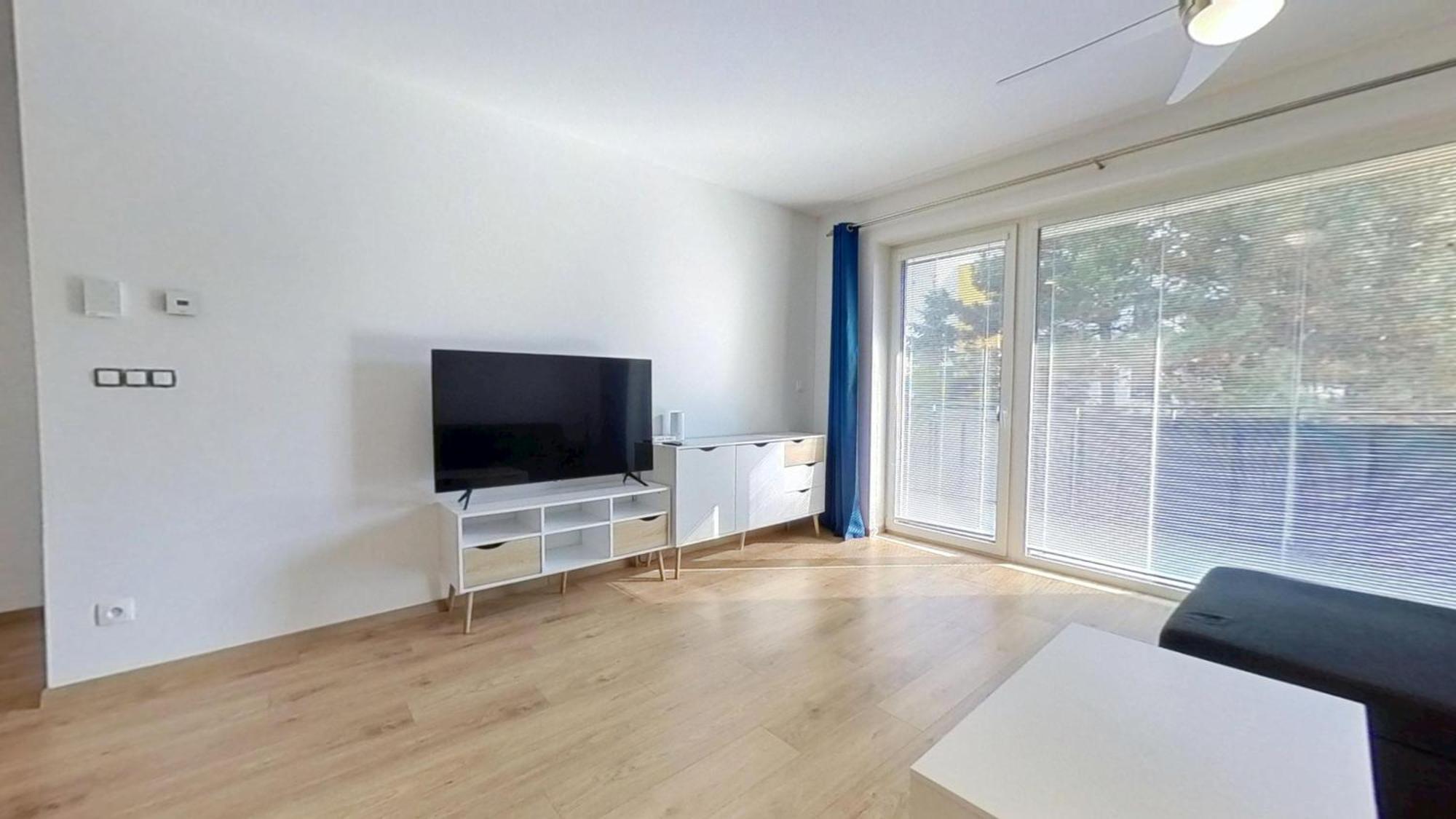 Air-Conditioned 2 Room Apartment, With Terrace, Rovinka 203 Εξωτερικό φωτογραφία