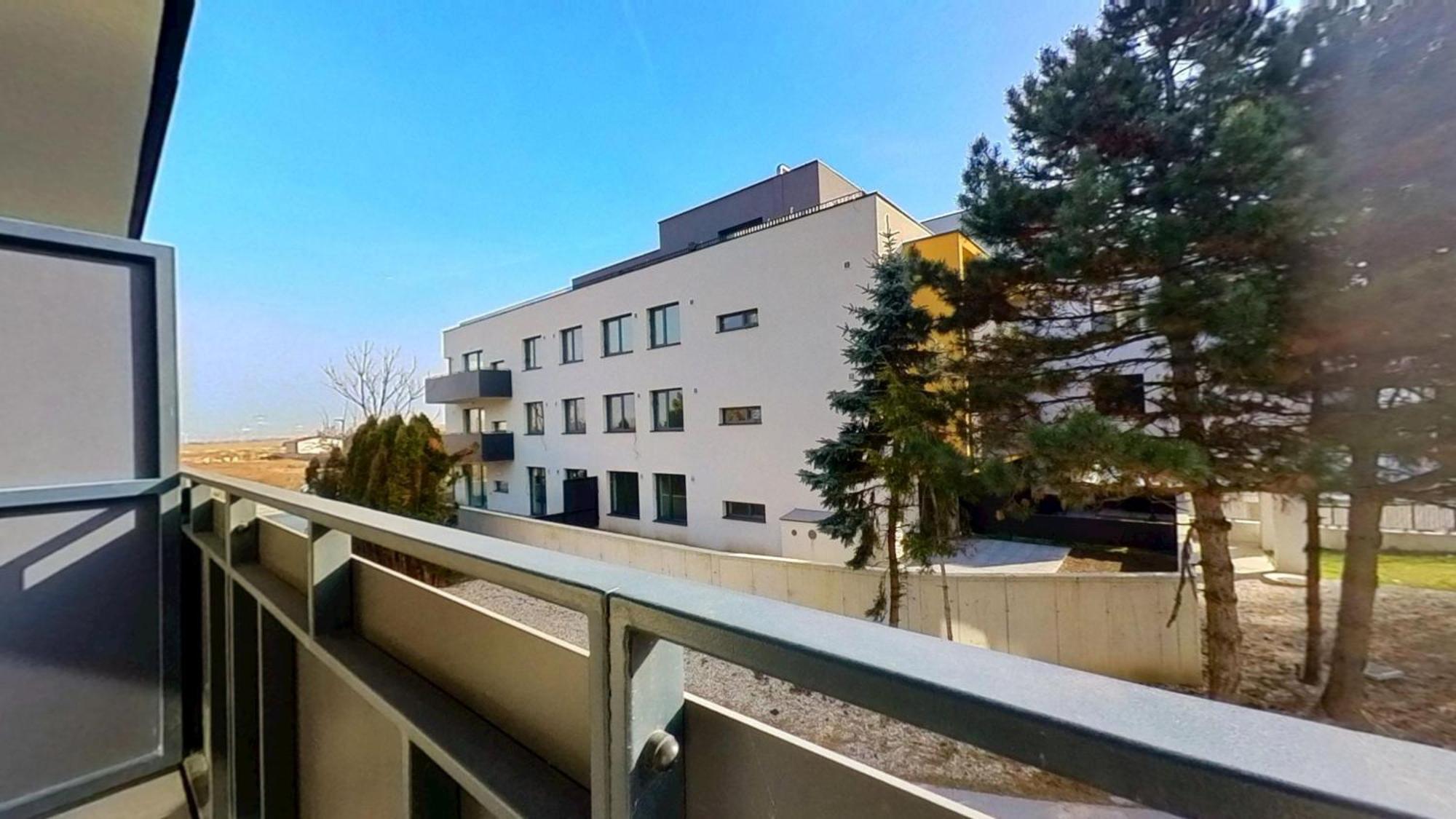 Air-Conditioned 2 Room Apartment, With Terrace, Rovinka 203 Εξωτερικό φωτογραφία